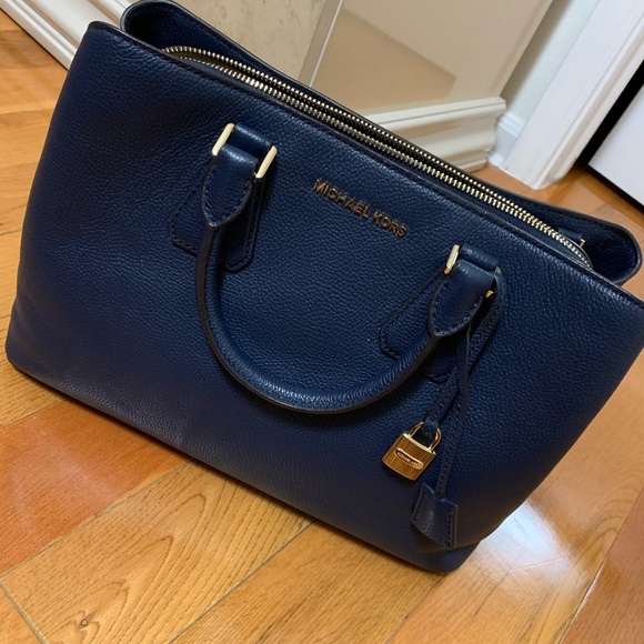 NWT Michael Kors Camille Navy Satchel - Picture 2 of 8